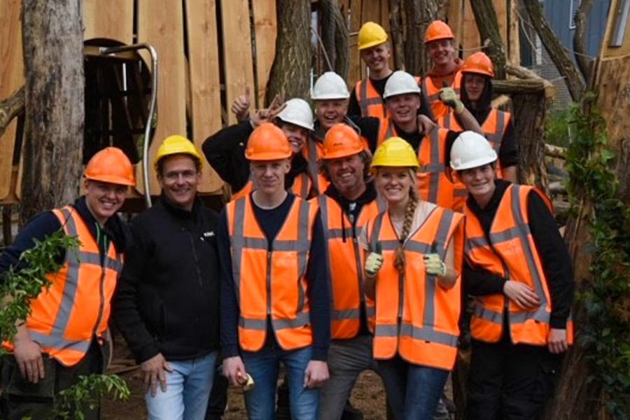 Studenten TPL Vonk in Artis - Groepsfoto studenten