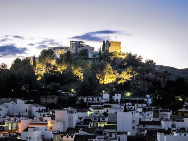 Castillo De Monda