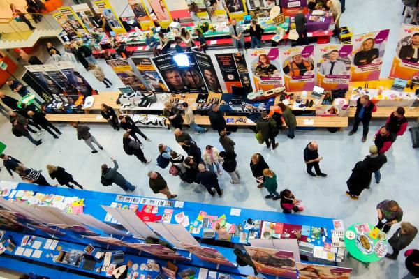 Banenmarkt 2023 in vogel perspectief 