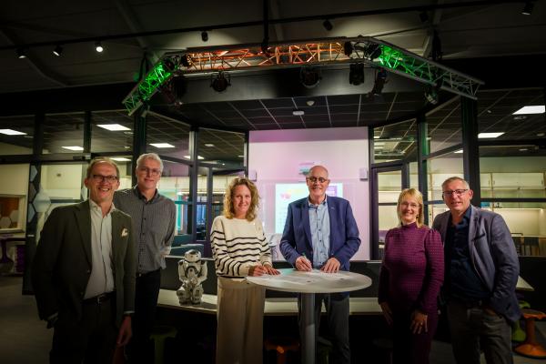 Ondertekening Onderwijsstad Schagen Vonk en Regius College