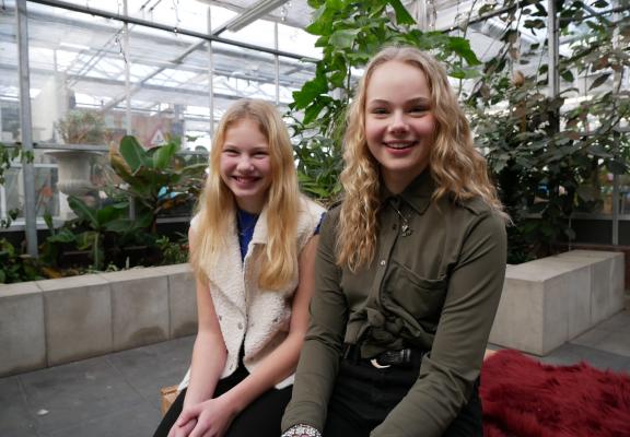 Esmee en Merel
