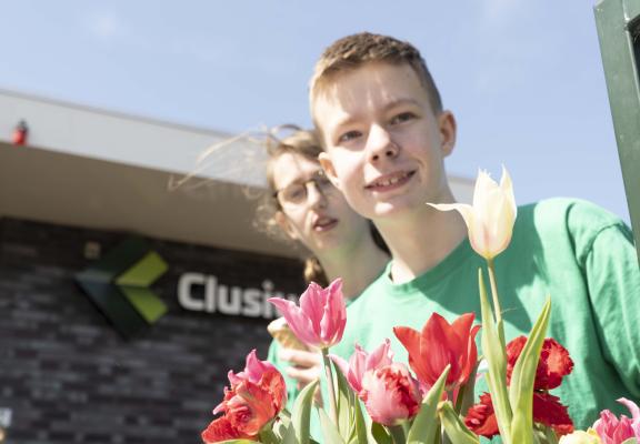 Grootebroek Vonk locatie leerlingen op schoolplein