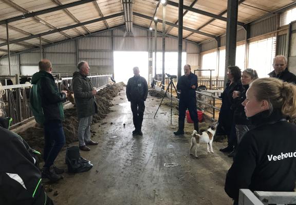 Studenten in een boerderij 