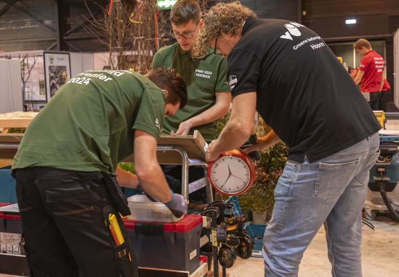 Elian Schenk en Ramon de Jong - Wedstrijd beste hovenier