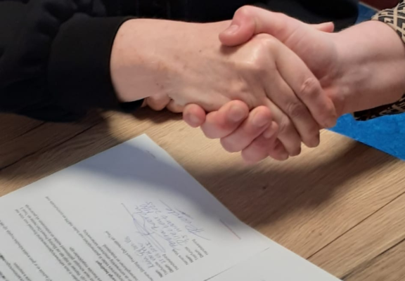 Vonk en Stichting Present zetten zich samen in voor contextrijk en betekenisvol onderwijs.