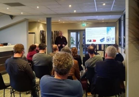 Waterstoftrainingen stimuleren transitie in Overheid, Onderwijs en Bedrijfsleven